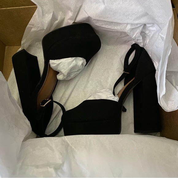 ASOS DESIGN Wide Fit platform high heeled shoes in black // 6us - Picture 2 of 2